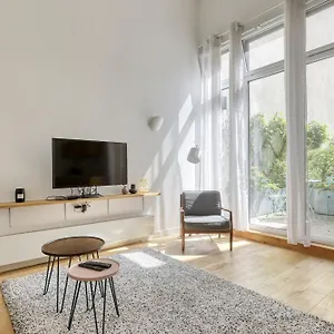 Les De Montmartre - Secret Courtyard Apartment